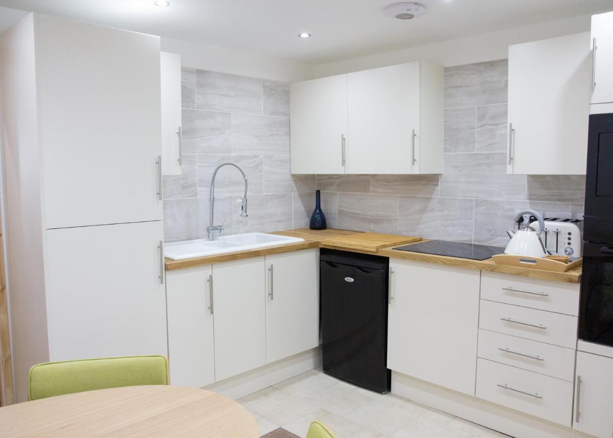 Portland Apartments 188 By #Shortstaysaway Jesmond Esterno foto