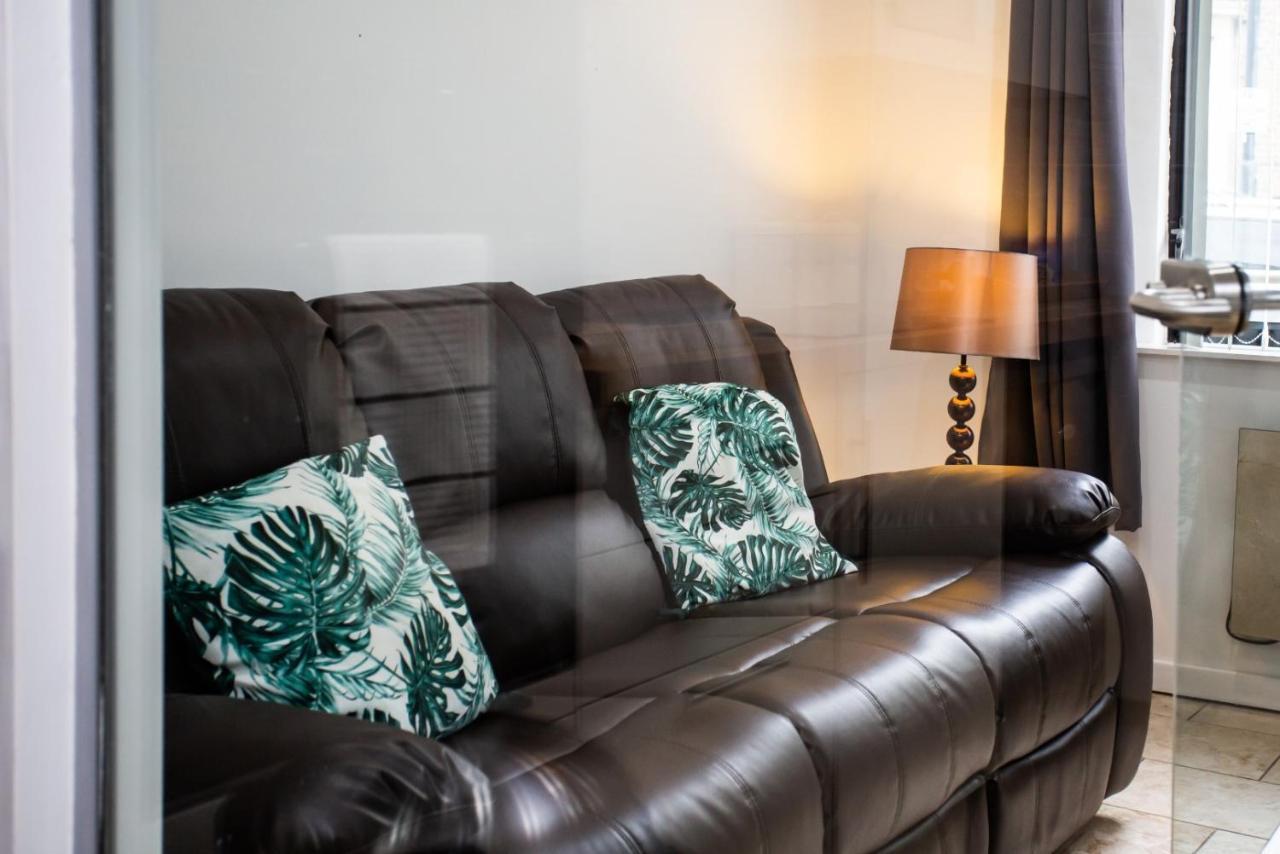 Portland Apartments 188 By #Shortstaysaway Jesmond Esterno foto