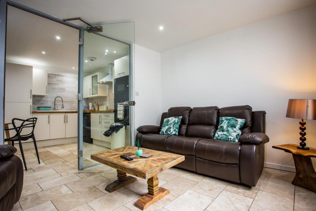 Portland Apartments 188 By #Shortstaysaway Jesmond Esterno foto
